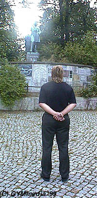 andacht.jpg (49832 Byte)